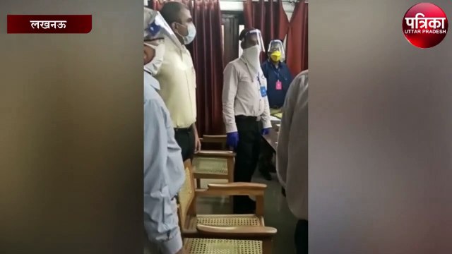 बी.एड. की परीक्षाओं को देखते परीक्षा केंद्रो का जिलाधिकारी ने निरीक्षण किया