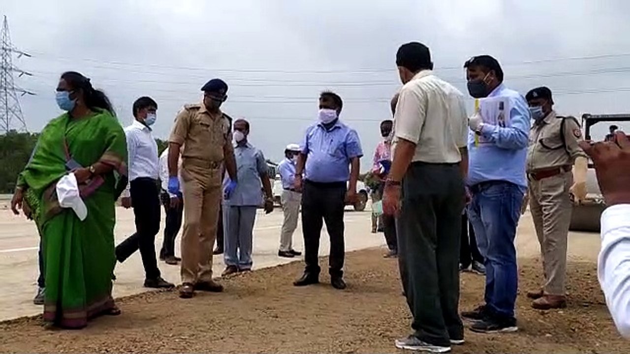 प्रमुख सचिव ने पूर्वांचल एक्सप्रेस वे के गुणवत्ता की परखी हकीकत