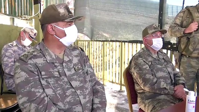 Bakan Akar ve komutanlar Irak sınırında