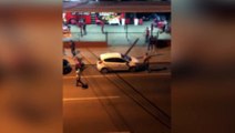 Vídeo mostra confusão na Rua Paraná que terminou com rapaz agredido na madrugada