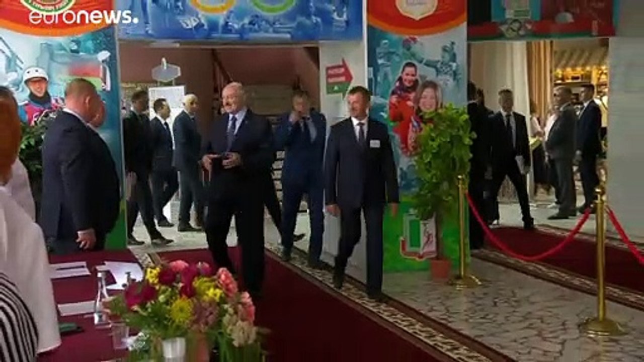 Lukaschenko gewinnt laut Hochrechnung mit 79,8%, Herausfordererin kommt auf 6, 8%