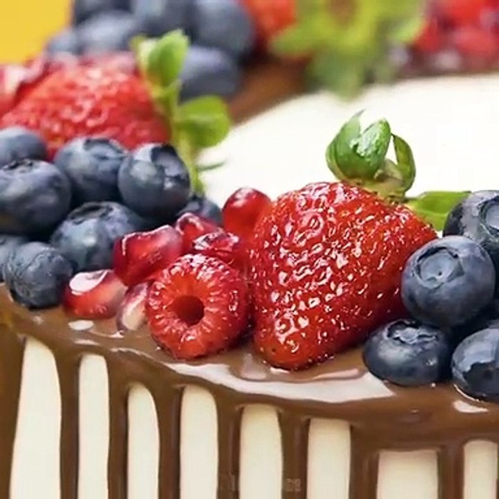 Perfect Melted Chocolate Cake Recipes - 15 Quick and Easy Chocolate Cake Decorating Ideas