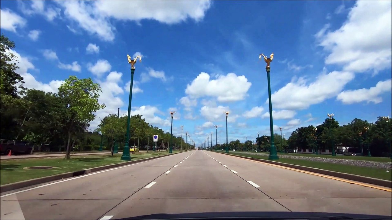 Utthayan Road (Aksa Road) regarded as the most beautiful road in Thailand