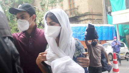 Rhea and her father Indrajit to appear before ED today