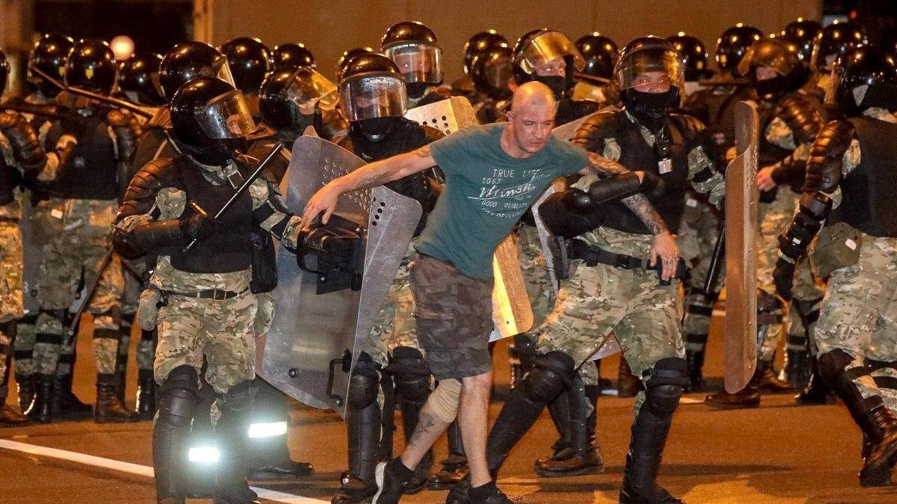 Belarus police face off with protesters after presidential poll