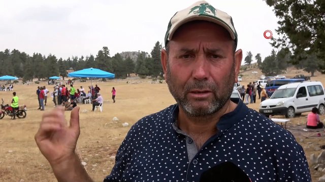 Avcılar ve atıcıların yayla şenliğinde kadınlar kıyasıya yarıştı