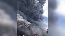 인도네시아 시나붕 화산 또 분화...화산재 5㎞ 치솟아 / YTN