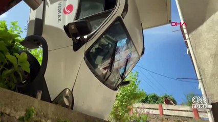 Virajı alamadı binaya çarptı | Video