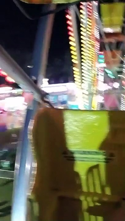 Cette grande roue fait un bruit très inquiétant