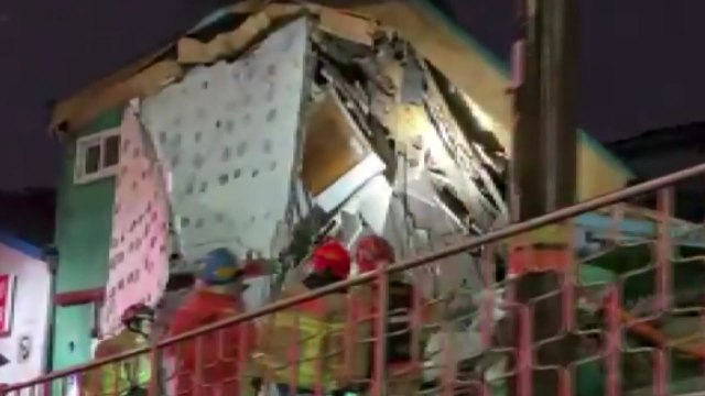 계속된 비에 주택 일부 무너져...다친 사람 없어 / YTN