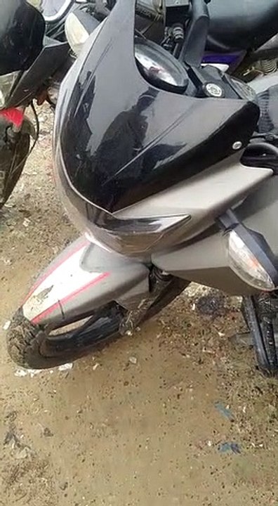 इंडो-नेपाल बॉर्डर पर चोरी की दो बाइकों के साथ दो युवकों को ग्रामीणों ने पकड़कर पुलिस को सौंपा