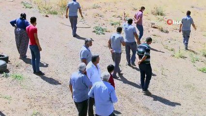 Köylerine yakın taş ocağına isyan eden vatandaşlar eylem yaptı