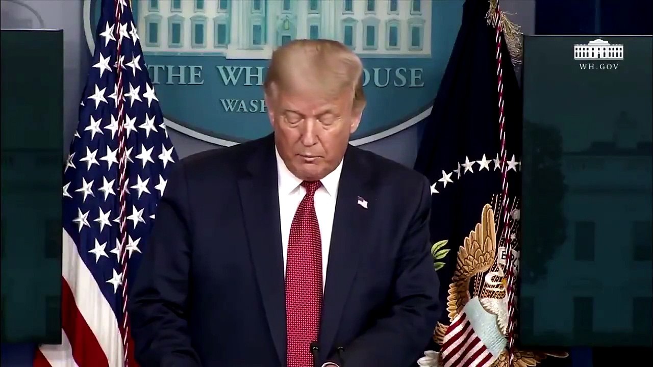 Donald Trump évacué par les services secrets cette nuit en pleine conférence de presse après des coups de feu devant la Maison Blanche : Un homme a été abattu