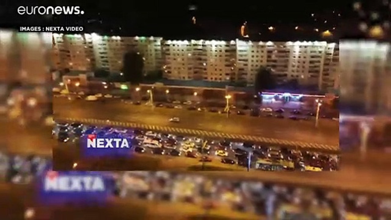 Bélarus : la police disperse de nouvelles manifestations, un mort