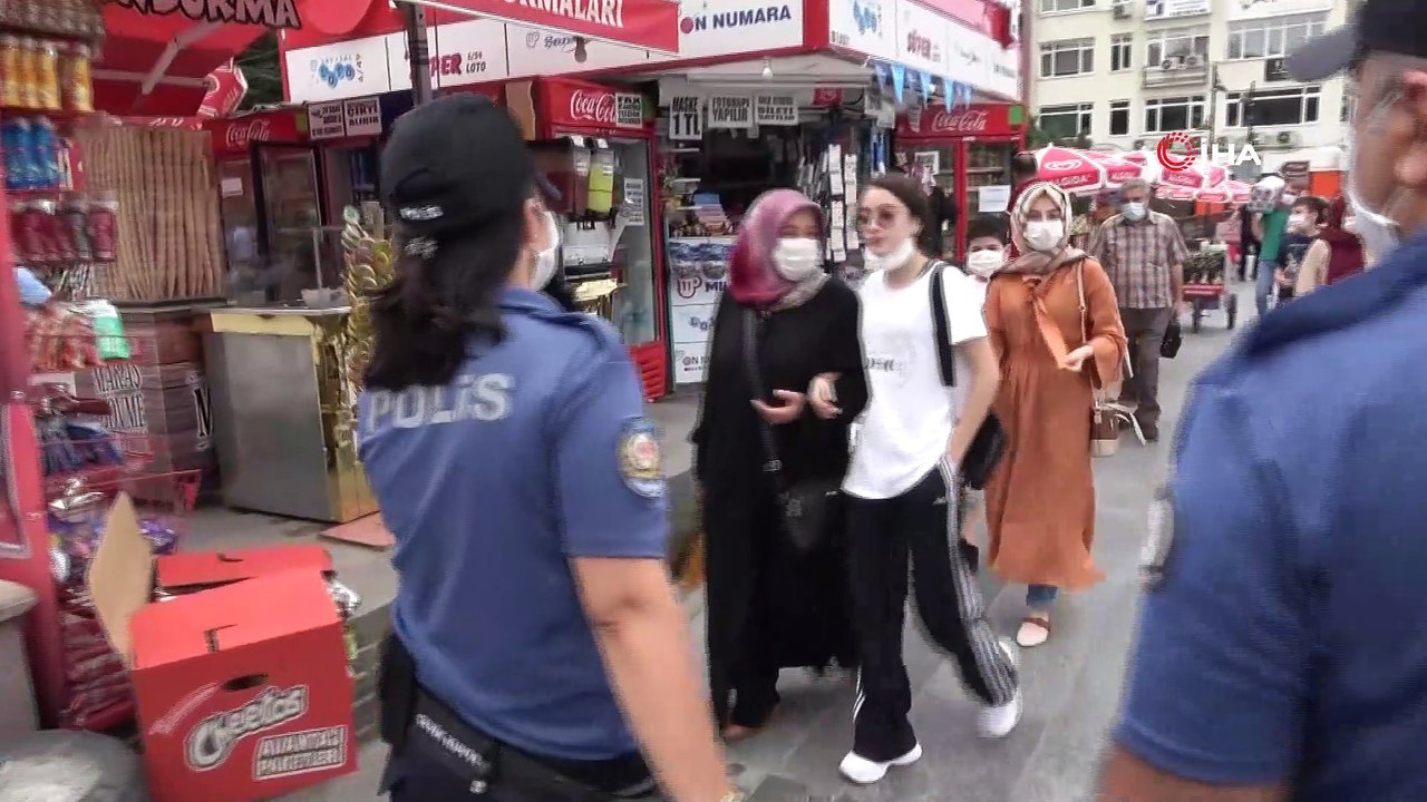 Polis ekipleri maskesiz sokağa çıkanları teker teker uyardı