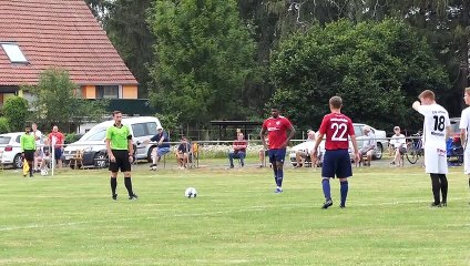 Freistoß von Ladushan Ravindran (TSV LaSeu) gegen die SVG