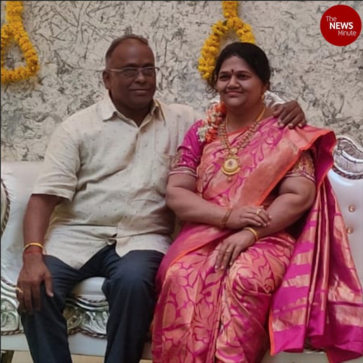 Karnataka man installs life-size statue of his late wife at newly-constructed home