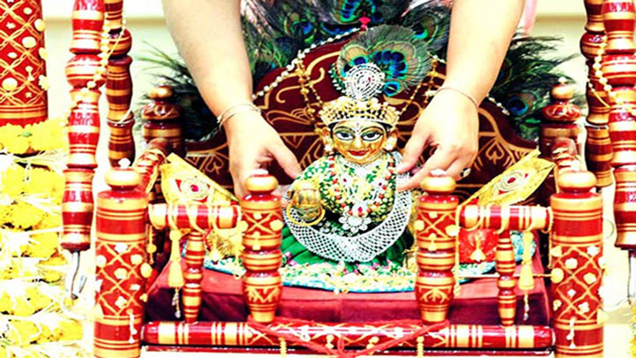 Janmashtami 2020: जन्माष्टमी पर भूलकर भी ना करें ये काम, नहीं मिलेगा पूजा का फल | Boldsky