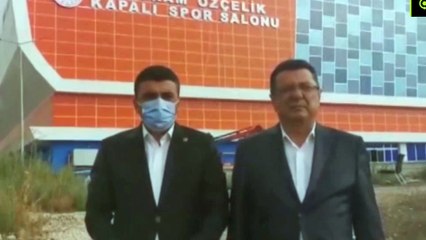 Spor salonuna AKP'li vekilin ismini verdiler; tepki gelince de söktüler