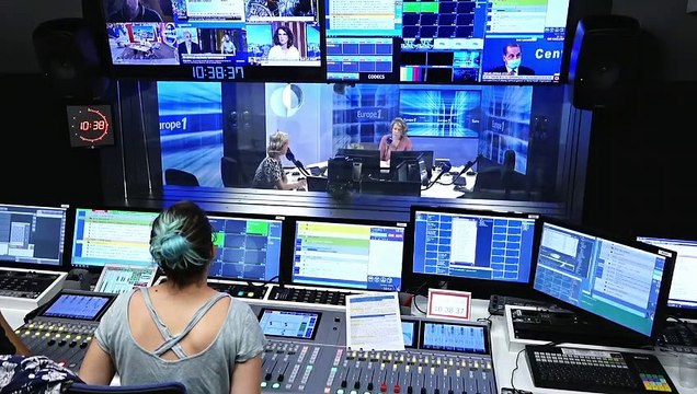 Sandrine Bonnaire produit et réalise dix courts métrages sur le passage à l'âge adulte