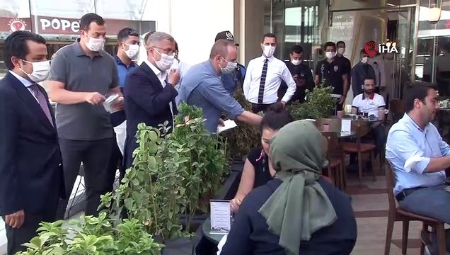 - Üsküdar'da alışveriş merkezinde koronavirüs tedbirleri denetlendi