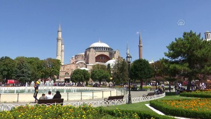 Tải video: Ayasofya-i Kebir Cami-i Şerifi'nde öğle namazı - İSTANBUL