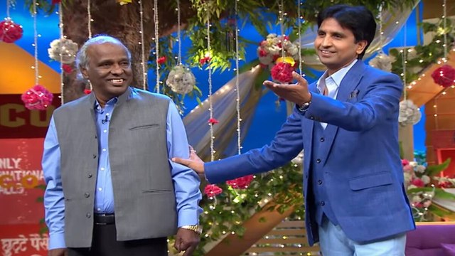 Kumar Vishwas pays tribute to Rahat Indori