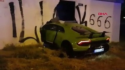 İspanya'da arkadaşından ödünç aldığı lüks aracı 2.9 saniyede paramparça etti