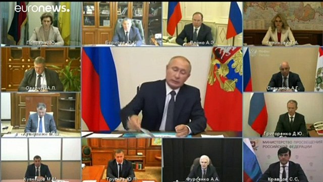 Für Nebenwirkungen fragen Sie... - Putin präsentiert Impfstoff Sputnik-V