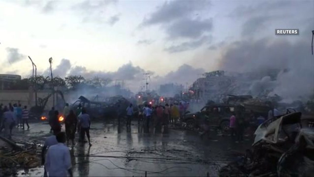 Dual car bombs kill at least 22 in Somalia's Mogadishu