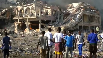 Descargar video: Death toll from Mogadishu blasts climbs over 200