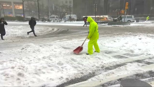 Winter storm pounds Northeastern United States