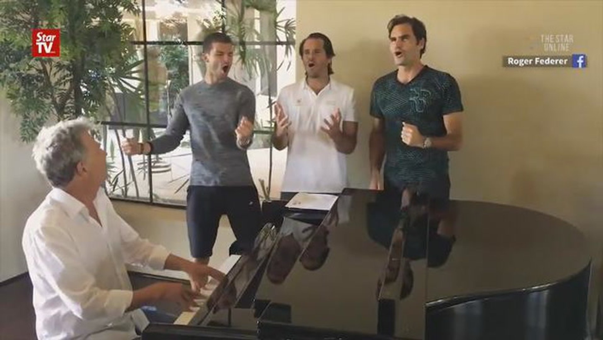 Roger Federer, David Foster and the “Backhand Boys” go viral - video  Dailymotion