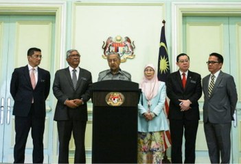 Dr M: Reshuffle of ministry sec-gens depends on compatibility with minister