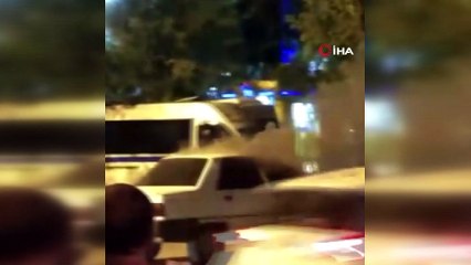 Manisa’da seyir halindeki otomobil alev alev yandı