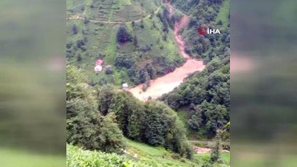 Kaçkar köyüne sel böyle geldi