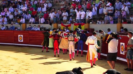 ALFONSO ALONSO  NOVILLADA  CANAL SUR DESDE MORÓN - VIDEO CORTO