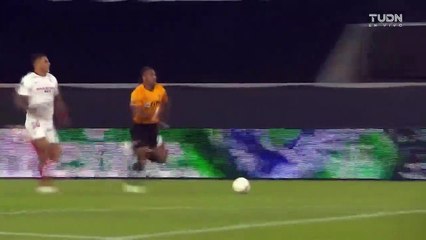 Bono penalty save vs Wolves 13