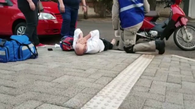 Colisão de trânsito deixa homem ferido no Centro