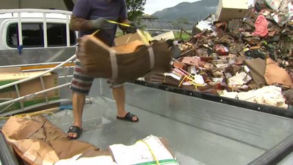 수해 입은 충청 주민들 "용담댐 방류량 관리 못한 인재" / YTN