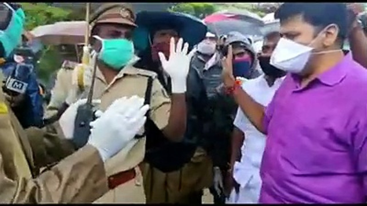 പോലീസിന്റെ ചുവപ്പൻ തിട്ടൂരം വലിച്ച് കീറിയിട്ട് സേവാഭാരതി കർമ മണ്ഡലത്തിലേക്ക്