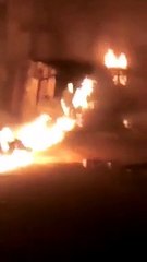 बेंगलुरु में आपत्तिजनक पोस्ट पर भड़की हिंसा, 3 की मौत, 60 पुलिसकर्मी घायल, मुस्लिम युवकों ने मंदिर को बचाया