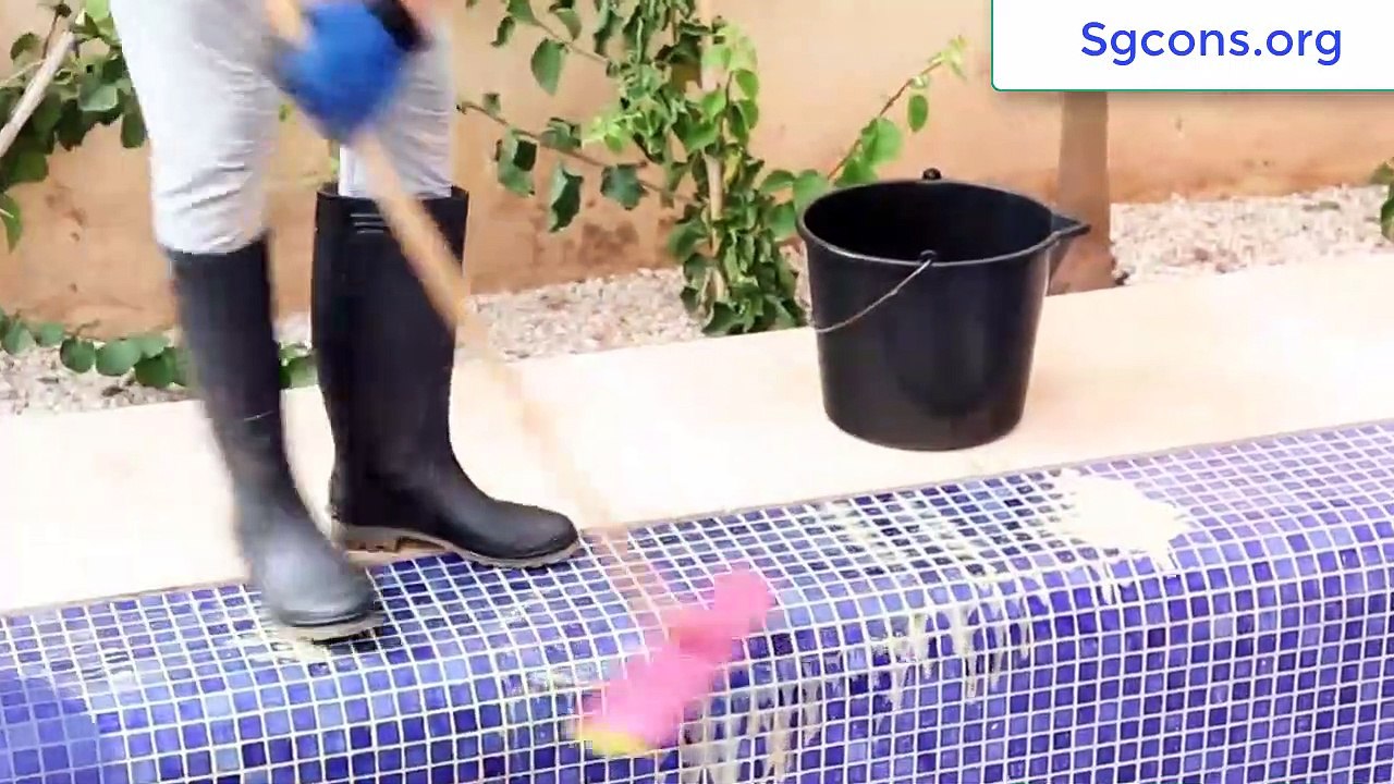 Dịch vụ vệ sinh bảo trì hồ bơi tại TPHCM | 0907 9002 02