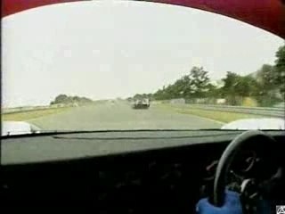 Tour de circuit a bord d'une Porsche 956 avec Dereck Bell