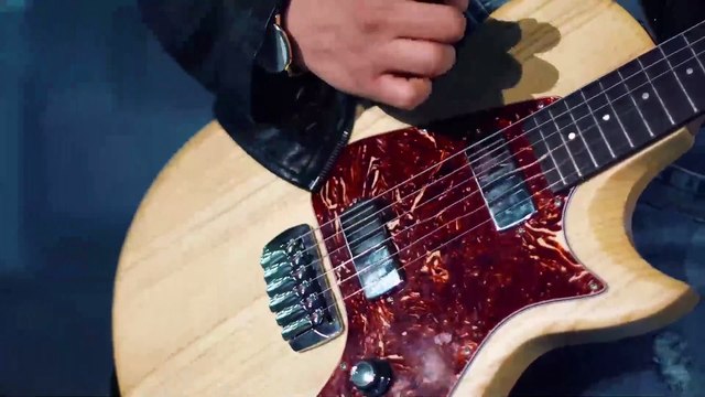 55) Music. Guitar Bass. Late Night Drive. Nat Keefe & BeatMower. Dance et électro. Dramatique