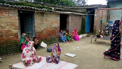 UP-गोरखपुर मेंछेड़छाड़ से तंग छात्रा ने किया आत्मदाह