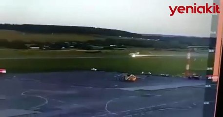 Rusya'da korku dolu anlar! Savaş uçağının inişinde beklenmedik olay