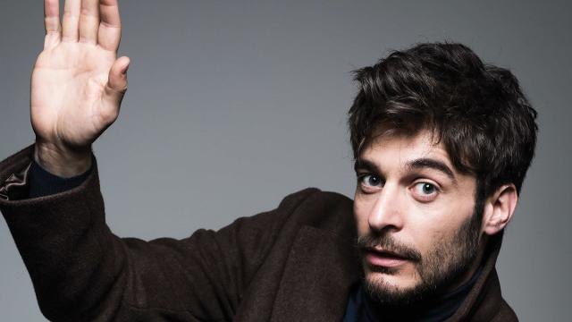 Lino Guanciale nello spettacolo dedicato alla vita di Ennio Flaiano