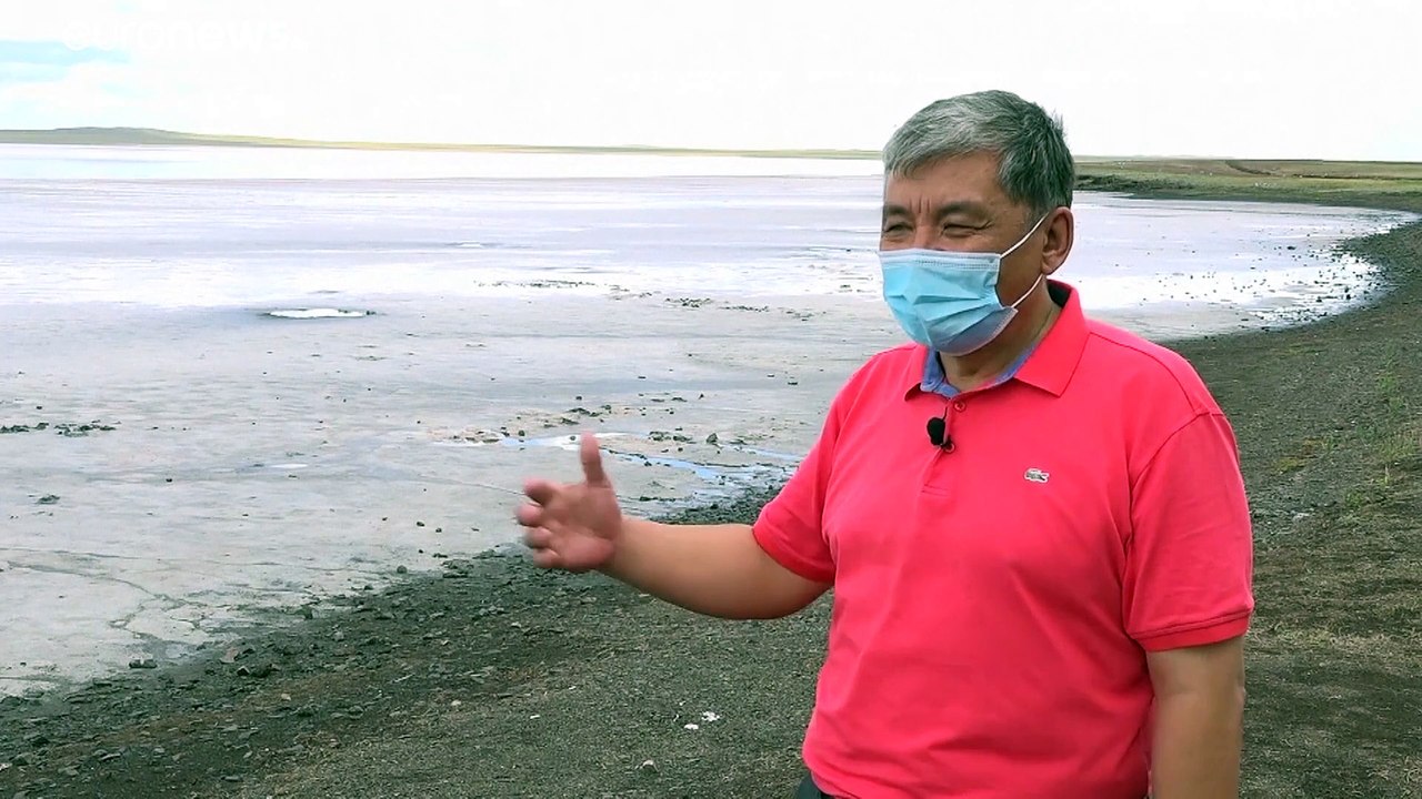 Kasachstan: Rosa Schlammpackung gegen Covid-19