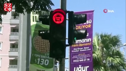 Suriye sınırında trafik ışıklarıyla 'Eve git' uyarısı